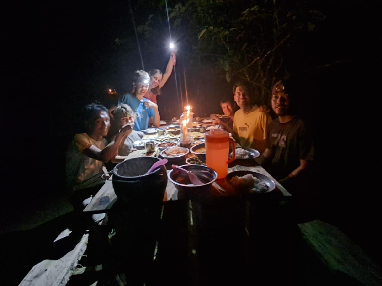 Magpie Homestay & Jungle Trekking Especially For Guest Trekking With Us บูกิตลาวัง ภายนอก รูปภาพ